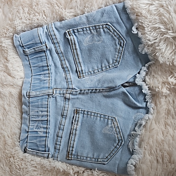 Girls Shorts Size 4 - Picture 2 of 2